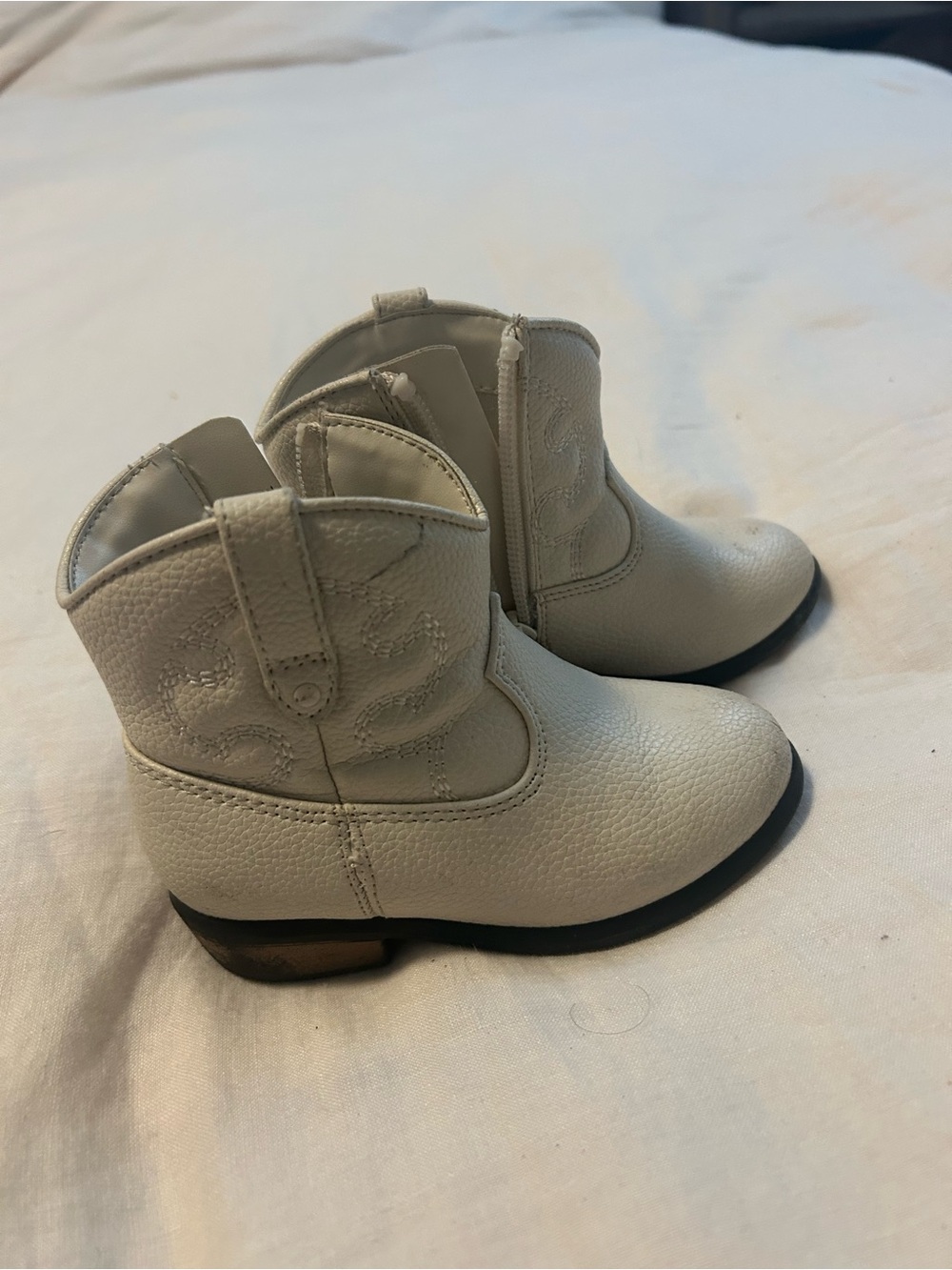 Cat & Jack Cream Western-Style Kids Ankle Boots